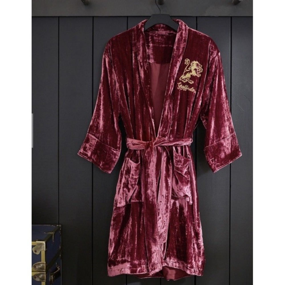 Pottery Barn PB Teen Harry Potter Gryffindor Velvet Robe Burgundy S/M